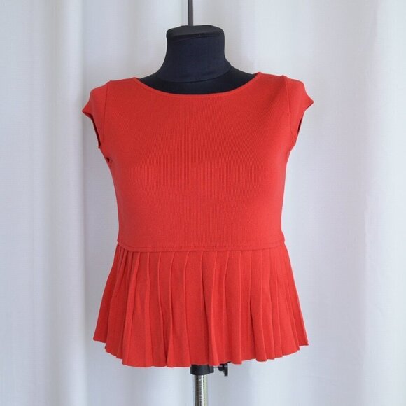 Pinko Cherry Red Italian Sleeveless Knit Pleated Top Sz XS - Picture 1 of 7